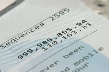 Julia Jonkowski guardó el ticket que acreditaba un saldo millonario en su cuenta de Chase Bank.