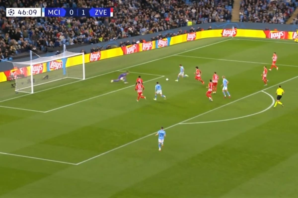 Julián Alvarez anotó el primer gol de Manchester City ante Estrella Roja