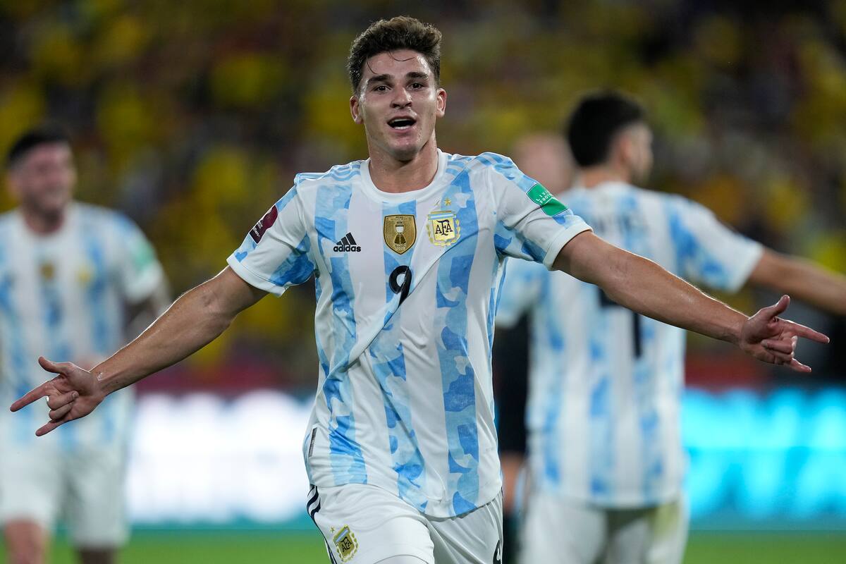 Julián Álvarez anotó el primer tanto de la Selección Argentina ante Ecuador, a los 23 minutos del primer tiempo.