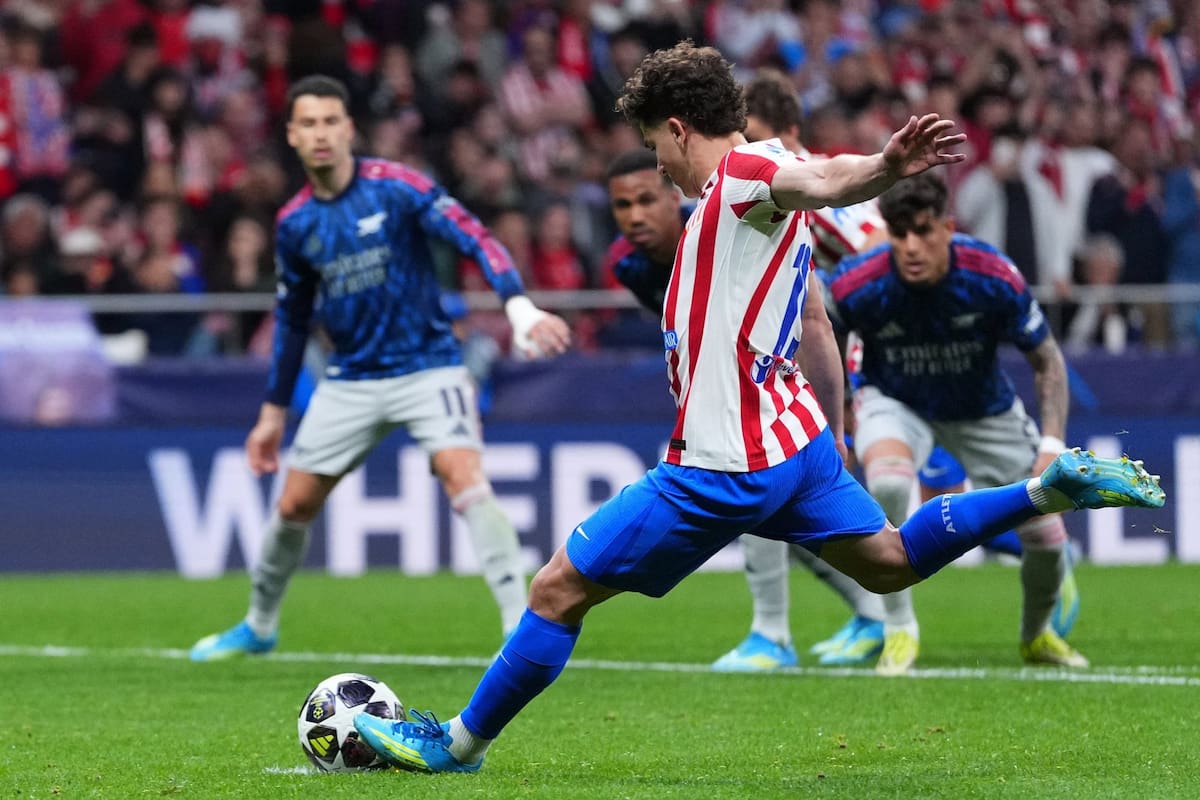 ALVAREZ, CLAVE EN EL EMPATE DEL ATLÉTICO ANTE EL ARSENAL Y EN ALERTA POR LESIÓN