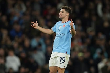 Julián Álvarez podría regresar en breve para jugar en Manchester City