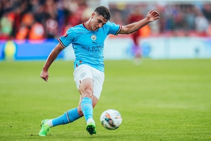 Julián Álvarez podría ser titular en el duelo de este miércoles ante Nottingham Forest por la Premier League
