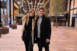 Julián Álvarez sacó a relucir su costado romántico con su novia Emilia Ferrero