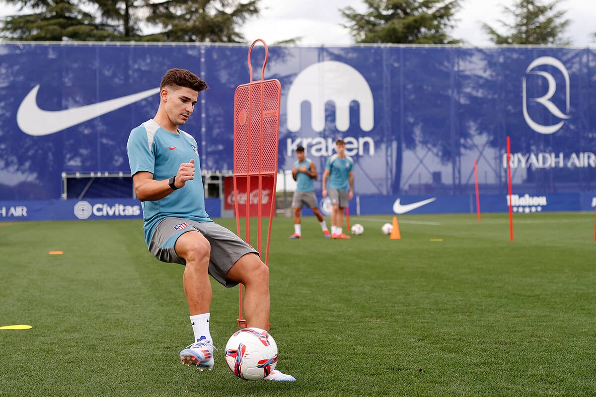 Julián Álvarez se perfila para ser titular en el debut de Atlético Madrid en la Liga de España