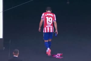 La lluvia de silbidos que recibió Julián Alvarez en Atlético de Madrid y la reacción del argentino