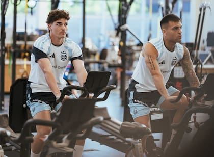 Julián Alvarez y Lautaro Martínez reabren una etapa en la selección en la que bien podría jugar juntos
