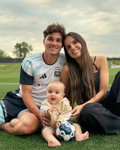 Julián Álvarez y María Emilia Ferrero le dieron la bienvenida a Amadeo el 2 de enero de 2026