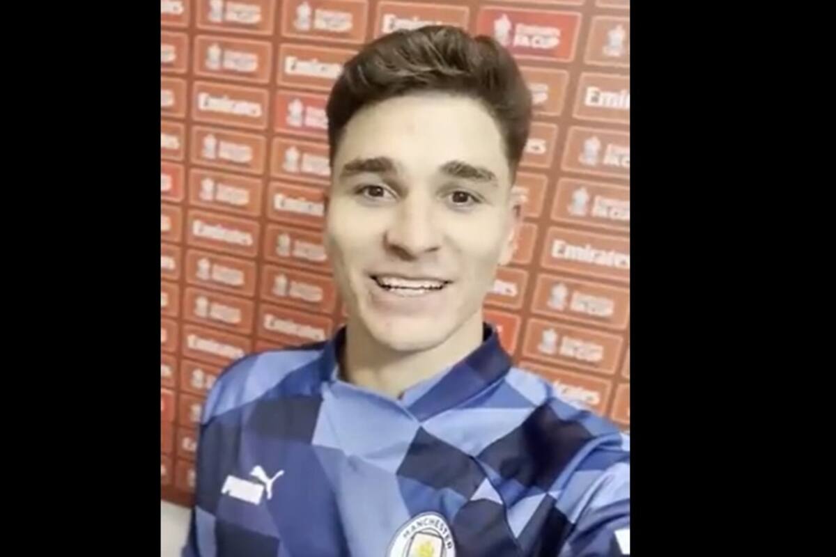 Julián Alvarez y su mensaje en inglés