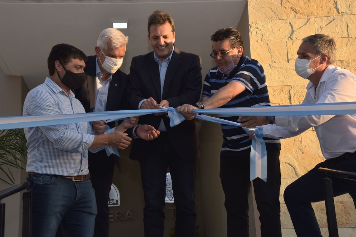 Julián Domínguez y Sergio Massa, entre Pablo Ansaloni y José Voytenco, los dos gremialistas que se disputan el control de la Uatre, el gremio de los ruralistas