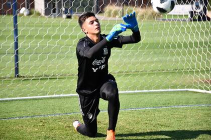 Julián Kadijevic en acción, en la selección argentina Sub 20 (Prensa AFA)