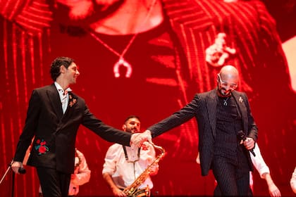 Julián Kartun junto a Abel Pintos