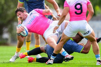 Julián Montoya, en acción en el amistoso de los Pumas