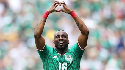 El mexicano Julián Quiñones, autor del primer gol en este Mundial