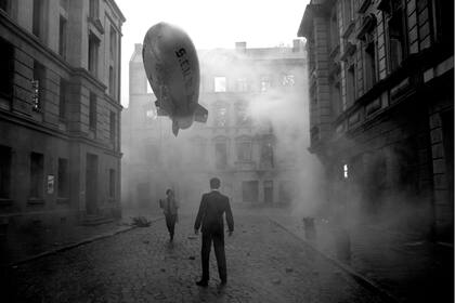 Julian Rosefeldt, ?Deep Gold, 2013/2014