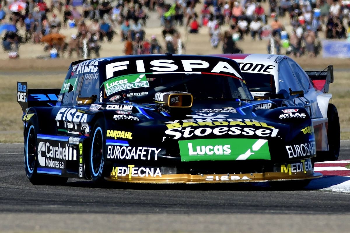 Julián Santero aprovechó una falla de Mariano Werner en la última curva y se quedó con el triunfo en San Luis