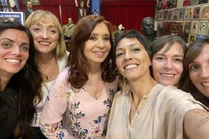 Juliana Di Tullio y Luana Volnovich son funcionarias de confianza de Cristina Kirchner
