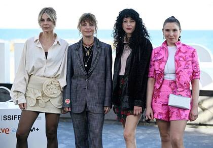 Julieta Cardinali, Dolores Fonzi, Camila Plaate y Laura Paredes, en San Sebastián