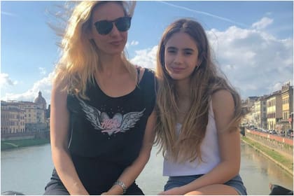 Julieta Cardinali junto a su hija Charo