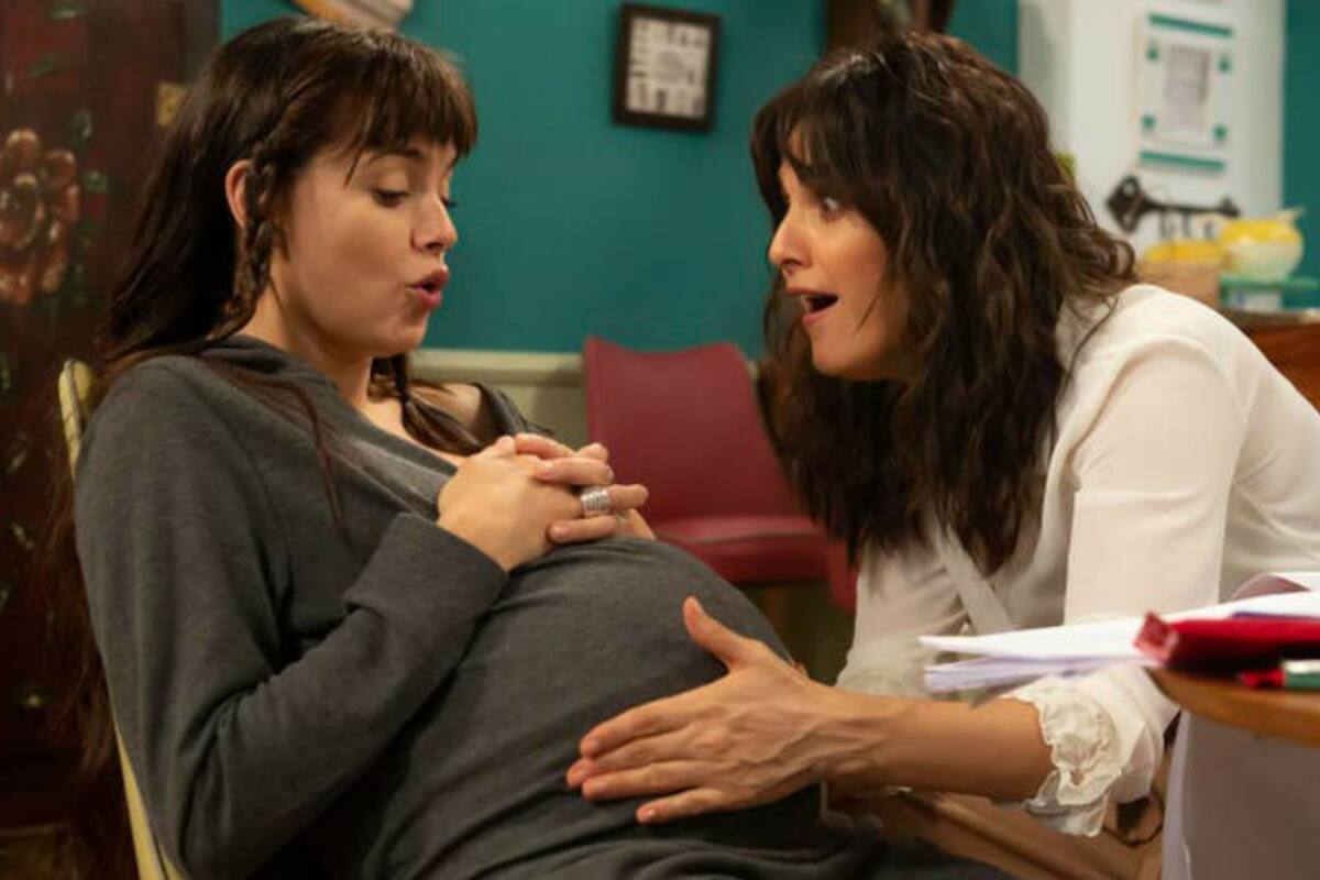 Julieta Díaz y Natalie Pérez en Pequeña Victoria, la ficción de Telefe que fue recientemente nominada al Emmy internacional