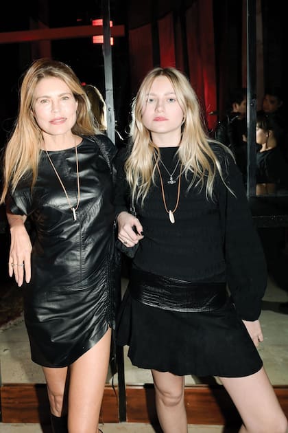 Julieta Kemble y su hija, Amalia Saavedra