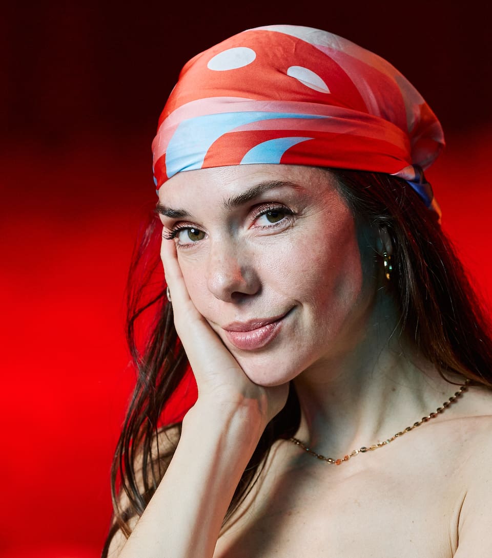 Julieta Nahir Calvo habló con LA NACION sobre su trabajo en el musical Annie, su maternidad y su futura boda con el empresario gastronómico Andrés Rolando