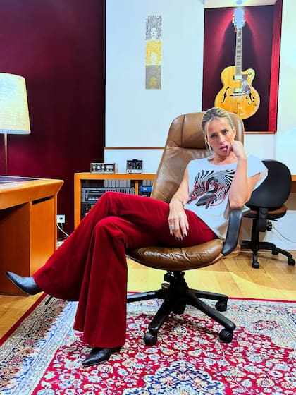 Julieta Prandi había visitado en el mes de mayo a su novio en el estudio y decidió promocionar su lugar de trabajo en sus redes sociales