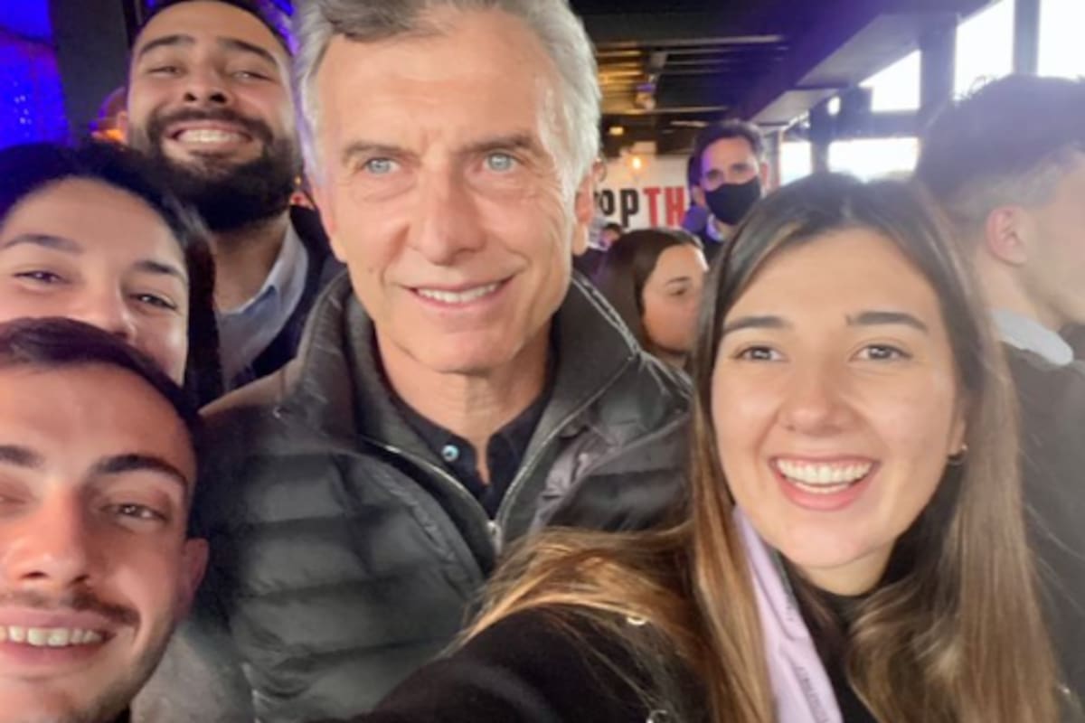 Julieta Reyes junto a Mauricio Macri