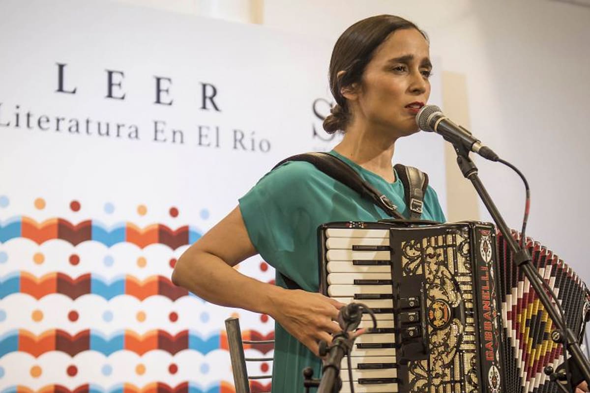 Julieta Venegas en el Festival Leer