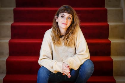 Julieta Zylberberg es madre de Florián, de siete meses, y todos los lunes y martes lleva adelante el unipersonal Prima facie, en el que encarna a una abogada que defiende a acusados de delitos de violencia sexual