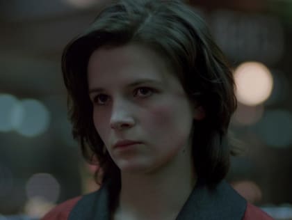 Juliette Binoche nació 9 de marzo de 1964 en París, Francia. Su debut en cine fue en la película Liberty Belle (1983), de Pascal Kané, en donde tuvo un pequeño papel. Luego hizo algunas producciones de TV y en 1985, formó parte del elenco de Je vous salue, Marie (1985), en donde empezó a destacarse su trabajo