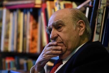 El expresidente uruguayo Julio Sanguinetti