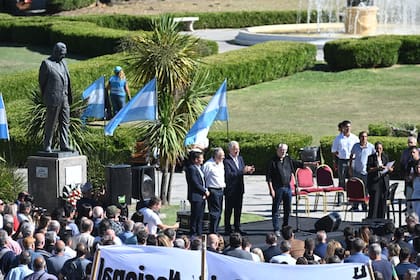 Julio Alak, Ricardo Alfonsín y Federico Storani en un acto en homenaje a Raúl Alfonsin.