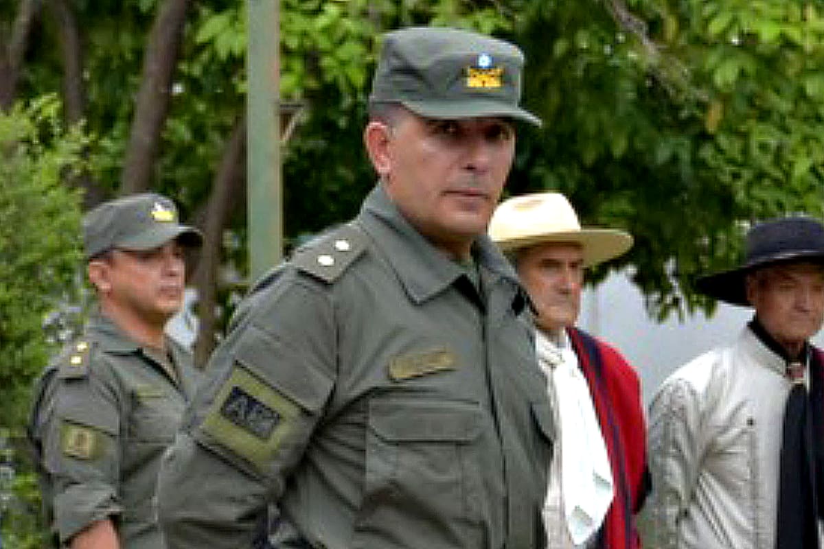 JULIO ALBERTO VILLALBA, gendarme. Dirige las operaciones del escuadrón 52 en Tartagal, Salta