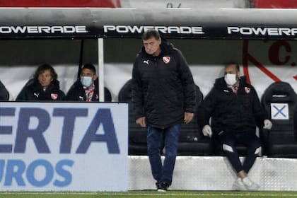 Julio César Falcioni prepara el partido de Independiente ante River y advierte: "Nosotros tenemos que estar siempre con una doble guardia alta"