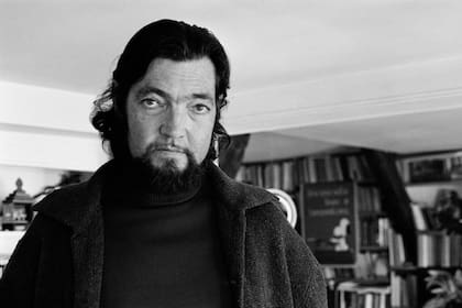 Julio Cortázar, uno de los mejores escritores argentinos del siglo XX, murió hace 35 años en París