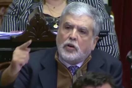 Julio De Vido: "Hay que sancionar a quienes abusaron de su poder para encarcelarnos"