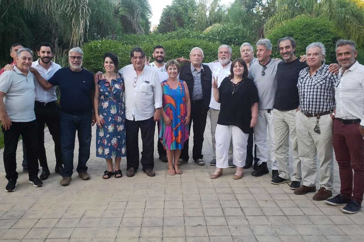 Julio De Vido recibió a un grupo de dirigentes