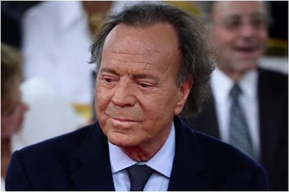 Julio Iglesias fue acusado de agresiones sexuales por dos exempleadas de sus mansiones en el Caribe