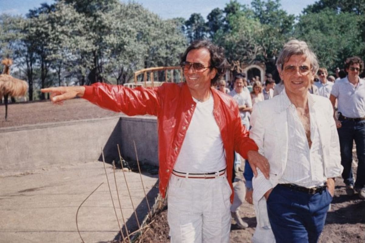 Julio Iglesias recorre su estancia Momentos en General Juan Madariaga, Provincia de Buenos Aires