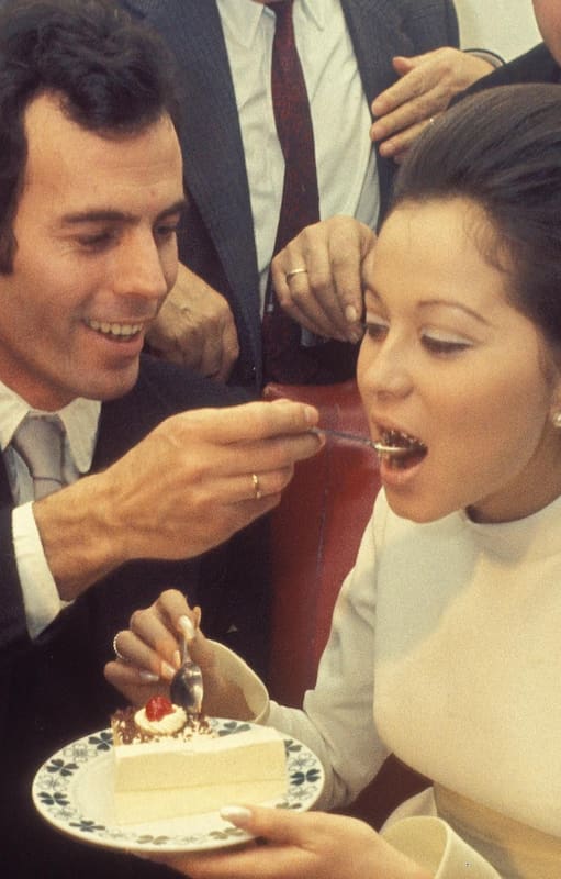Julio Iglesias salió en defensa de su exmujer Isabel Preysler con quien se casó hace 45 años