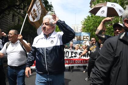 Julio Piumato, jefe de la Unión de Empleados de la Justicia de la Nación, encabeza el reclamo por más fondos como reclama la Corte al Gobierno