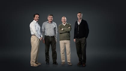 Julio Ranceze, gerente de producción de Cazenave & Asociados, Jorge Scoppa, contratista, José Macera, agricultor de Salta, y Santiago del Solar, productor de la pampa húmeda