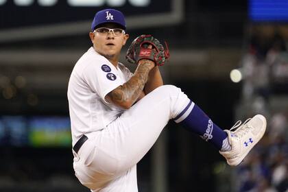 Julio Urías, lanzador de los Angeles Dodgers, fue detenido por violencia doméstica