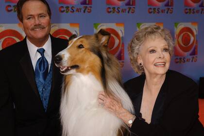 June Lockhart, la querida figura materna de “Lassie” y “Lost in Space”, fallece a los 100 años