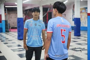 Es coreano, fichó para el club "con menos hinchas" del fútbol argentino y tendrá sponsor propio: ¡ya vendió 300 camisetas!