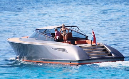 Junio de 2020, los reyes de Holanda disfrutaron sus vacaciones a bordo de una lancha Wajer 55