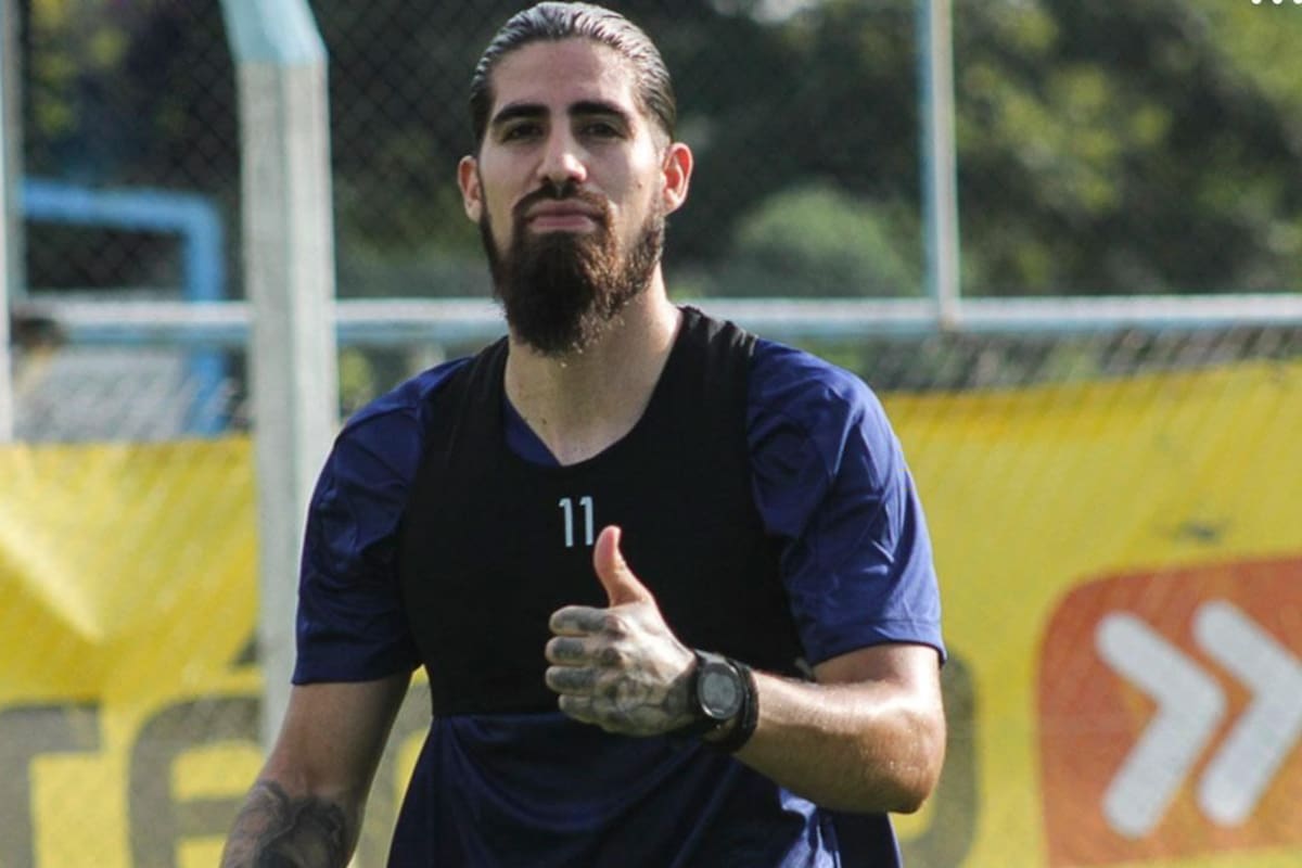 Junior Benítez en su paso por Atlético Tucumán