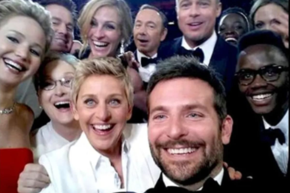 Junior Nyong’o se hizo viral por colarse en una de las selfies más icónicas de los Oscar de todos los tiempos