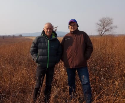 Junto a Daniel Rearte, exINTA Balcarce, en un campo en el Lejano Oriente ruso, a unos 30 kilómetros de la frontera con China