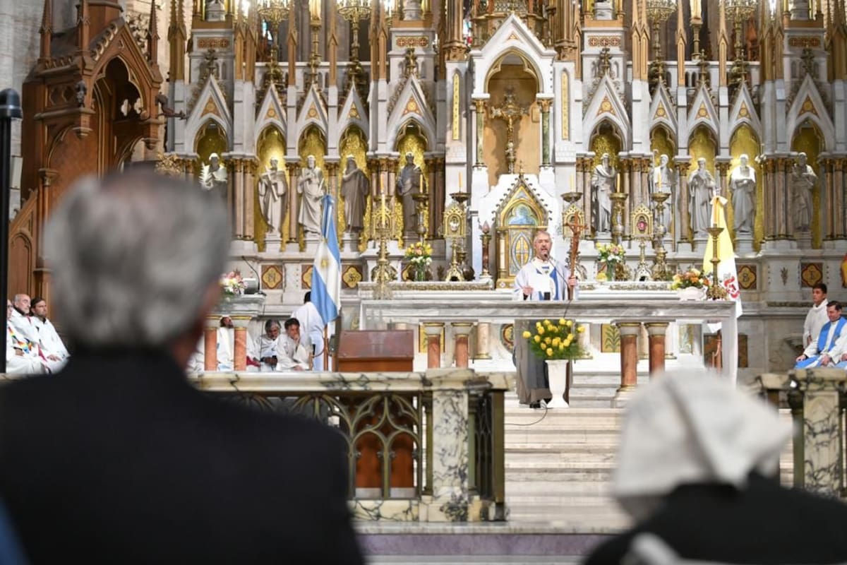 Junto a Duhalde y Kicillof. Alberto Fernández participó en la Basílica de Luján de la misa por el ataque a Cristina Kirchner